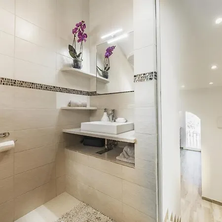 Ca' Laura - Centro - 10 Min From Venice Daire