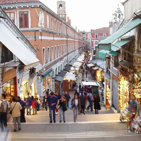 Ca' Laura - Centro - 10 Min From Venice Appartamento